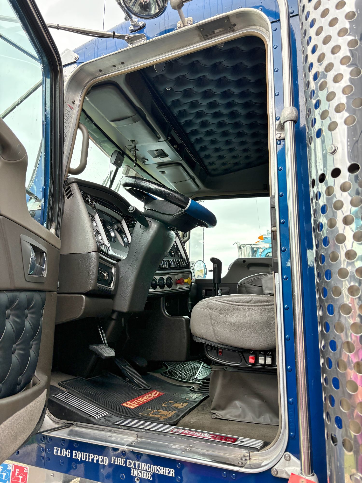 Lot image 8
