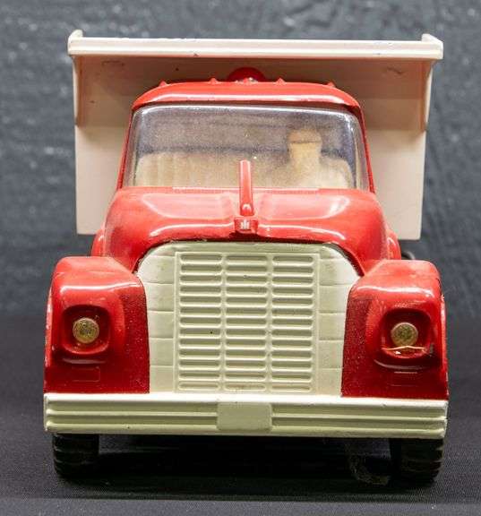 ERTL International Loadstar Truck with Hydraulic Dump Bed