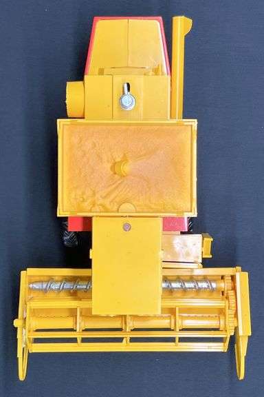 New Holland TR96 Battery Operated Combine