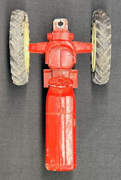 ERTL Farmall 404 Tractor