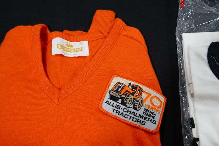 Allis-Chalmers T-Shirt & Sweater
