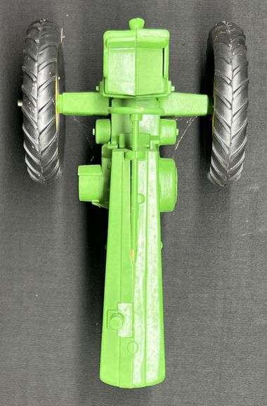 ERTL John Deere 70 Tractor