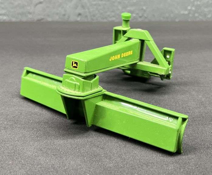 ERTL John Deere Blade & Hay Wagon