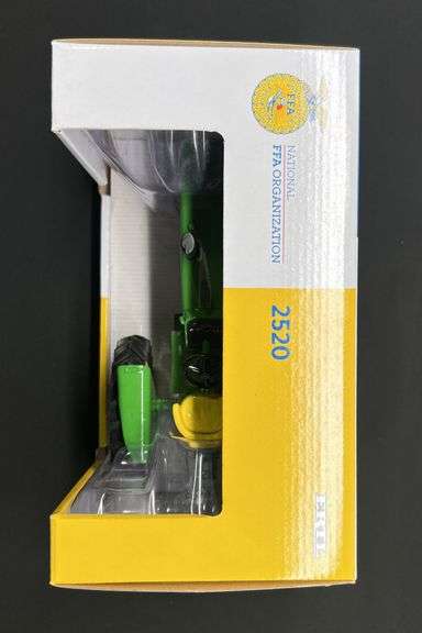 ERTL John Deere Model 2520 Tractor - FFA Edition