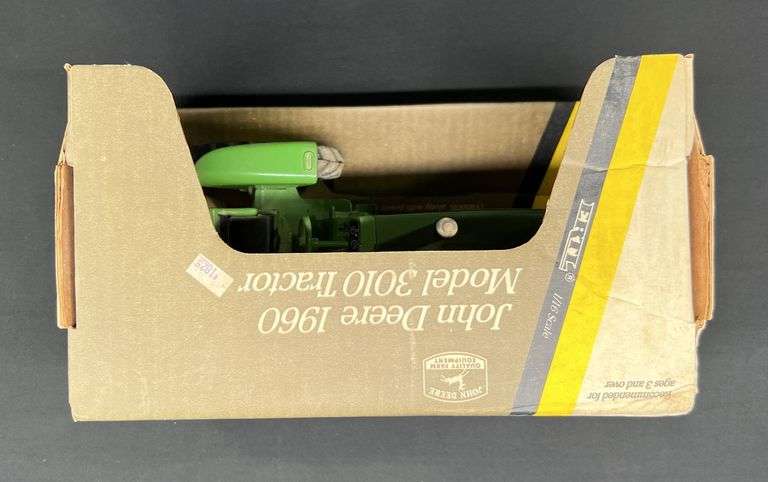 ERTL John Deere 3010 Tractor
