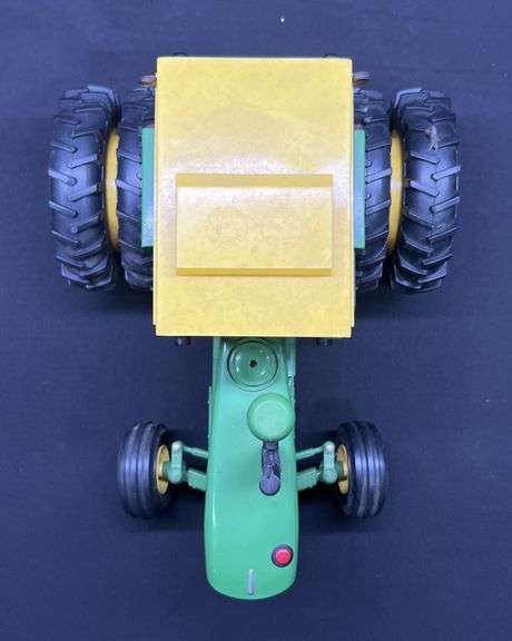 ERTL John Deere 6030 Tractor - 2004 Collectors Edition