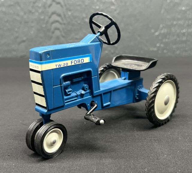 ERTL Ford TW-20 & Ford 8N Tractors