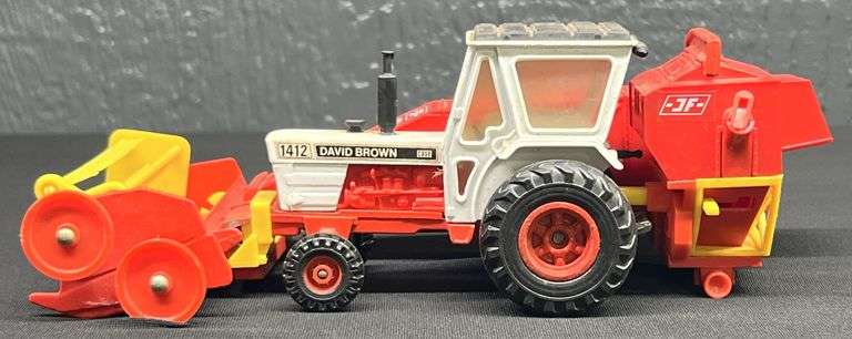 Corgi David Brown 1412 Tractor with Harvester