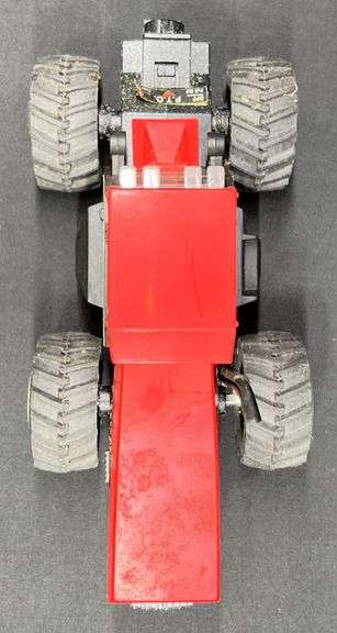 ERTL Case IH 4994 Battery Operated Tractor