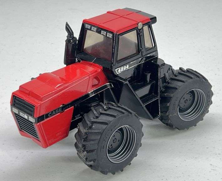 ERTL Case International 4894 & WFE Field Boss 185 Tractors