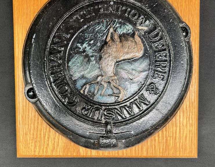 Early Deere & Mansur Co. Cast Iron Seed Corn Lid