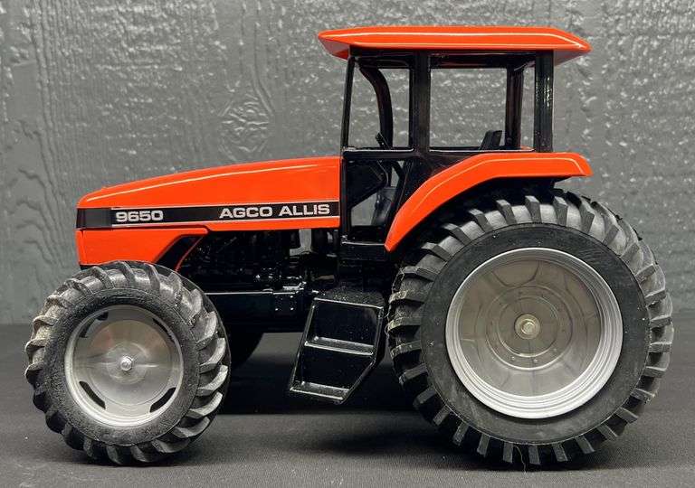 AGCO Allis 9650 Tractor - 1995 Louisville Farm Show Edition