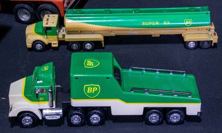 ERTL & Ny-Lint Trucks & Trailers