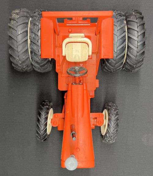 Allis-Chalmers 220 Tractor - 1995 National Farm Toy Show Edition