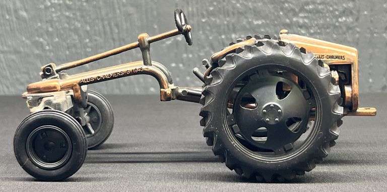 Allis- Chalmers G Tractor