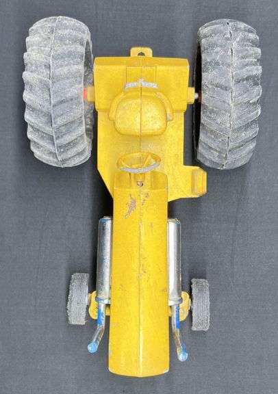 ERTL Minneapolis Molene Mity Minny Super Rod Pulling Tractor