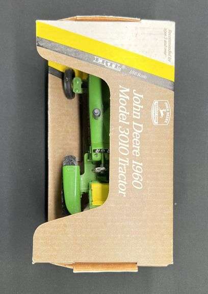 ERTL John Deere 3010 Tractor