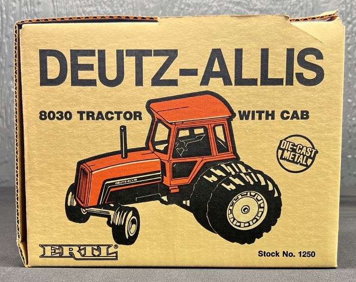 ERTL Deutz-Allis 8030 Tractor with Cab