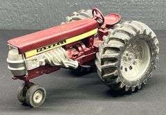 ERTL 560 Fly'N Farmall Super Rod Pulling Tractor