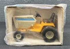 Scale Models Cub Cadet Lawn & Garden Tractors