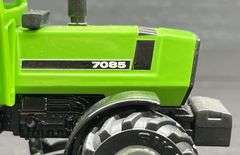 Deutz-Allis 7085 Tractors