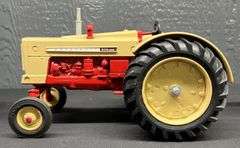 ERTL Cockshutt 560, Cockshutt 570, Cockshutt 570 Super Tractor Set