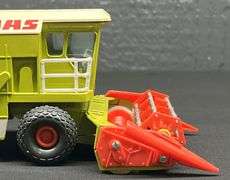 Claas Dominator Combine