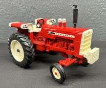 ERTL Cockshutt 1950-T Tractor
