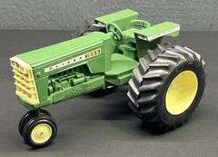 Scale Oliver 1955 Tractor - 1988 Louisville Farm Show Edition