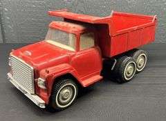 ERTL International Loadstar Truck with Hydraulic Dump Bed