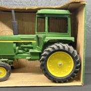ERTL John Deere Generation II Tractor