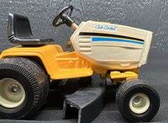 ERTL IH Cub Cadet Lawn & Garden Tractors