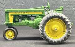 ERTL John Deere 720 Tractor