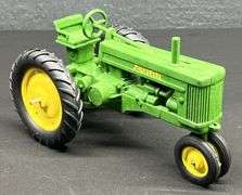 ERTL John Deere 70 Tractor