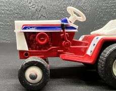 ERTL IH Cub Cadet Lawn Tractors