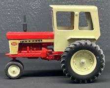 Farmall 560 with Cab Tractor