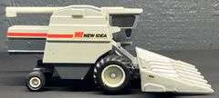 New Idea 819 Combine