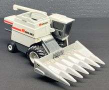 New Idea 819 Combine