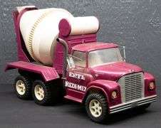 ERTL International Loadstar Truck with Concrete Mixer Bed