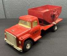 ERTL International Loadstar Truck with Gravity Box Bed