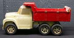 ERTL International Loadstar Truck with Hydraulic Dump Bed