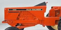 ERTL Allis-Chalmers 200 Tractor