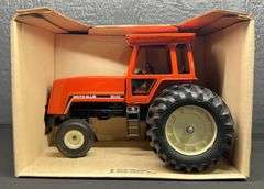 ERTL Deutz-Allis 8030 Tractor with Cab