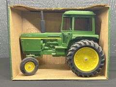 ERTL John Deere Generation II Tractor