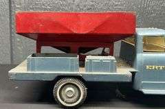 ERTL International Loadstar Truck with Gravity Box Bed