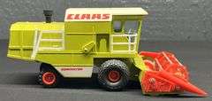 Claas Dominator Combine