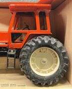 ERTL Deutz-Allis 8010 Tractor with Cab