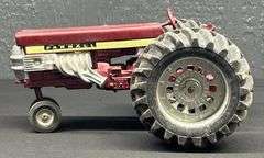 ERTL 560 Fly'N Farmall Super Rod Pulling Tractor
