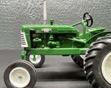 Spec-cast Oliver 440 Tractor - 1994 Louisville Farm Show Edition