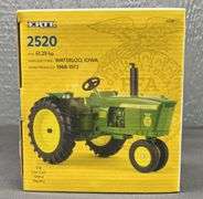 ERTL John Deere Model 2520 Tractor - FFA Edition